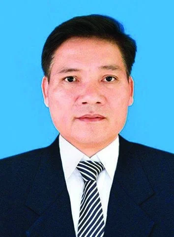 Chân dung Nguyễn Hữu Tú
