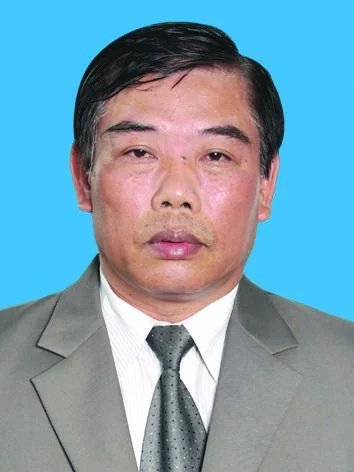Chân dung Nguyễn Văn Ổn